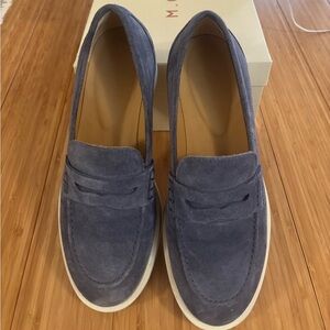M. Gemi Women’s Loafers in Rich Blue Suede, worn once!!💙🩵